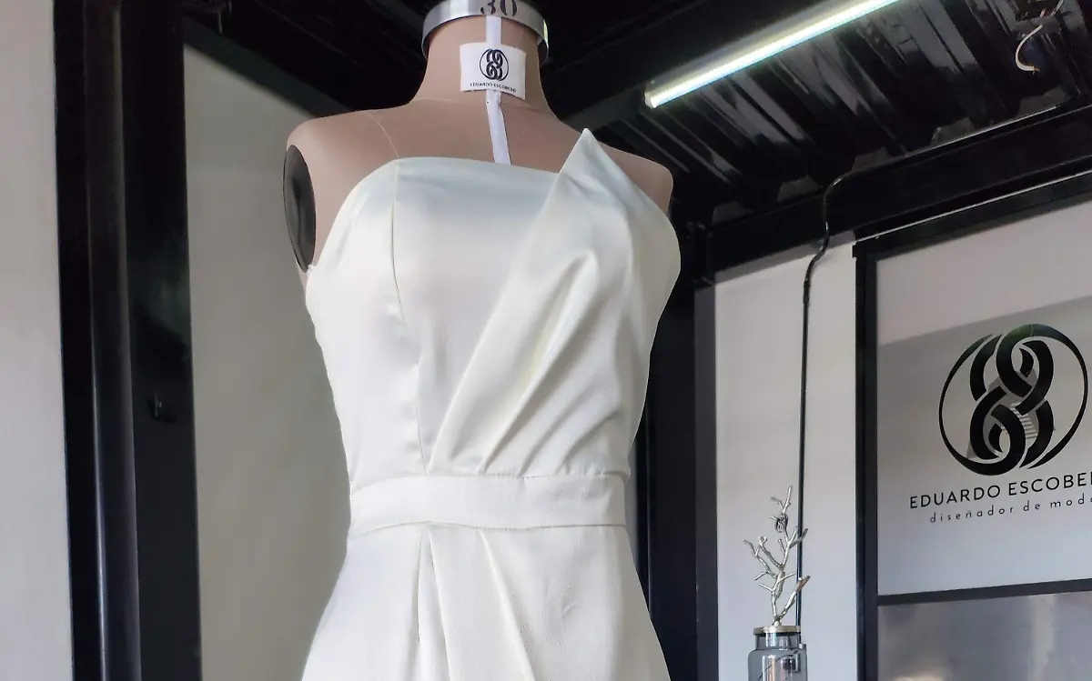 Eduardo Escobedo disfruta crear moda