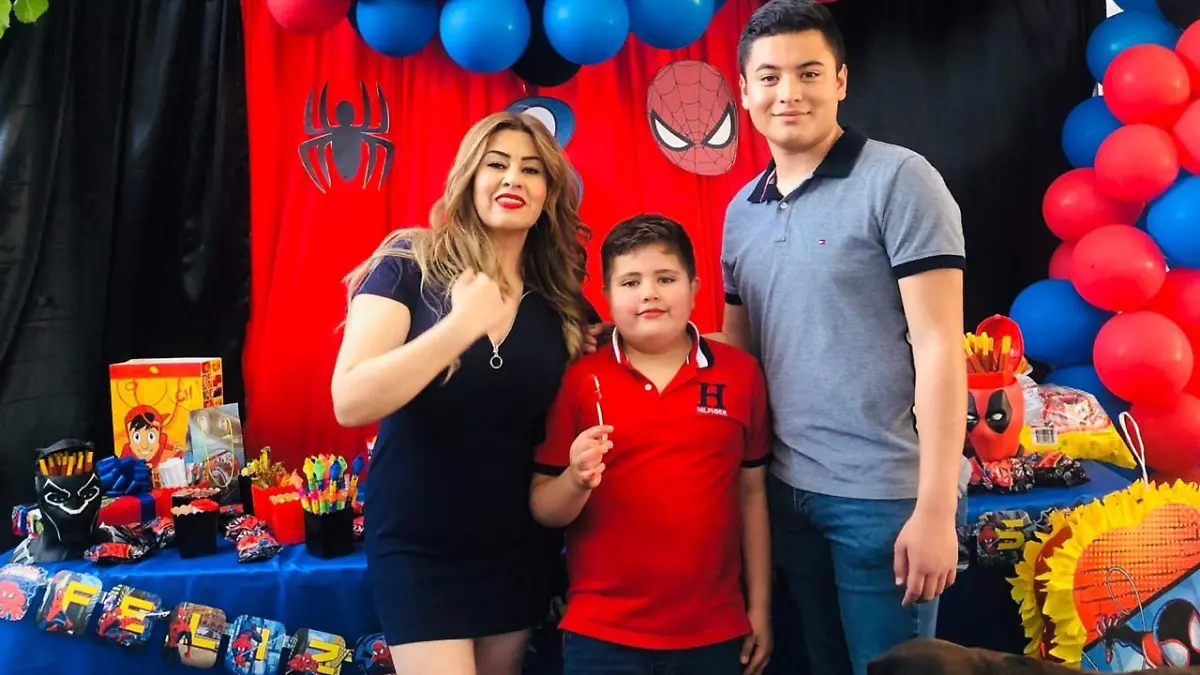 EL PEQUEÑO 8-G COLOR