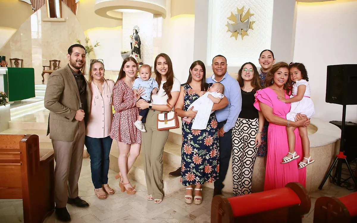 Bautizan a César Adrián Cabrera Aguilar