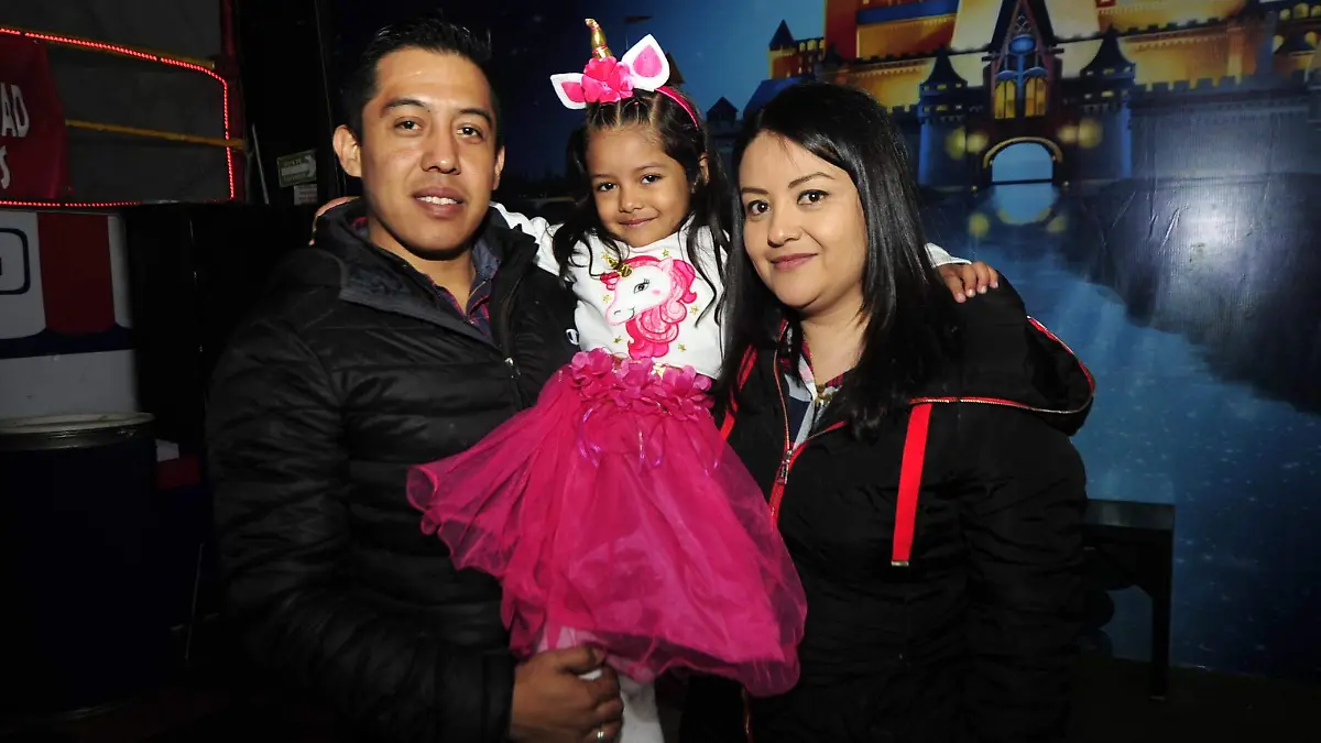 LA FESTEJADA 3-C -BYN-