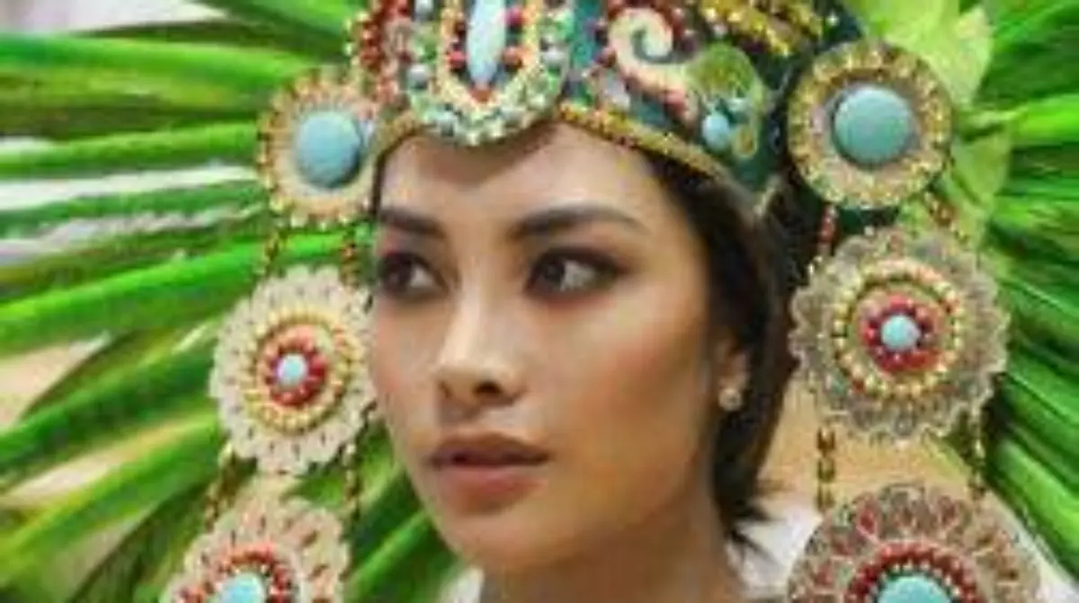 Atuendos Miss Universo 2