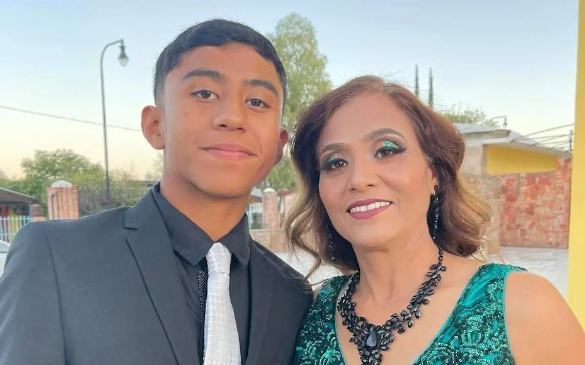 CUMPLIO SUS XV AÑOS EL GUAPO JOVENCITO SAID LIMONES CHAIREZ