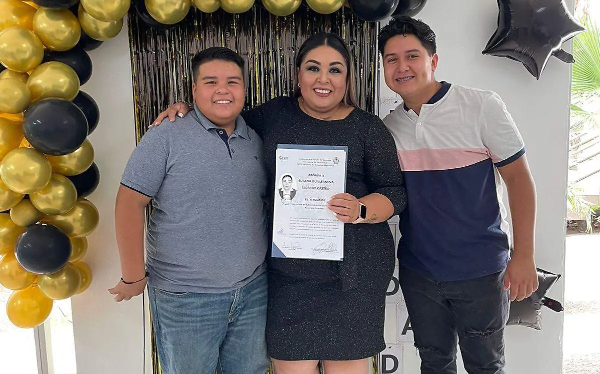 Se tituló Susana Guillermina Moreno Castro
