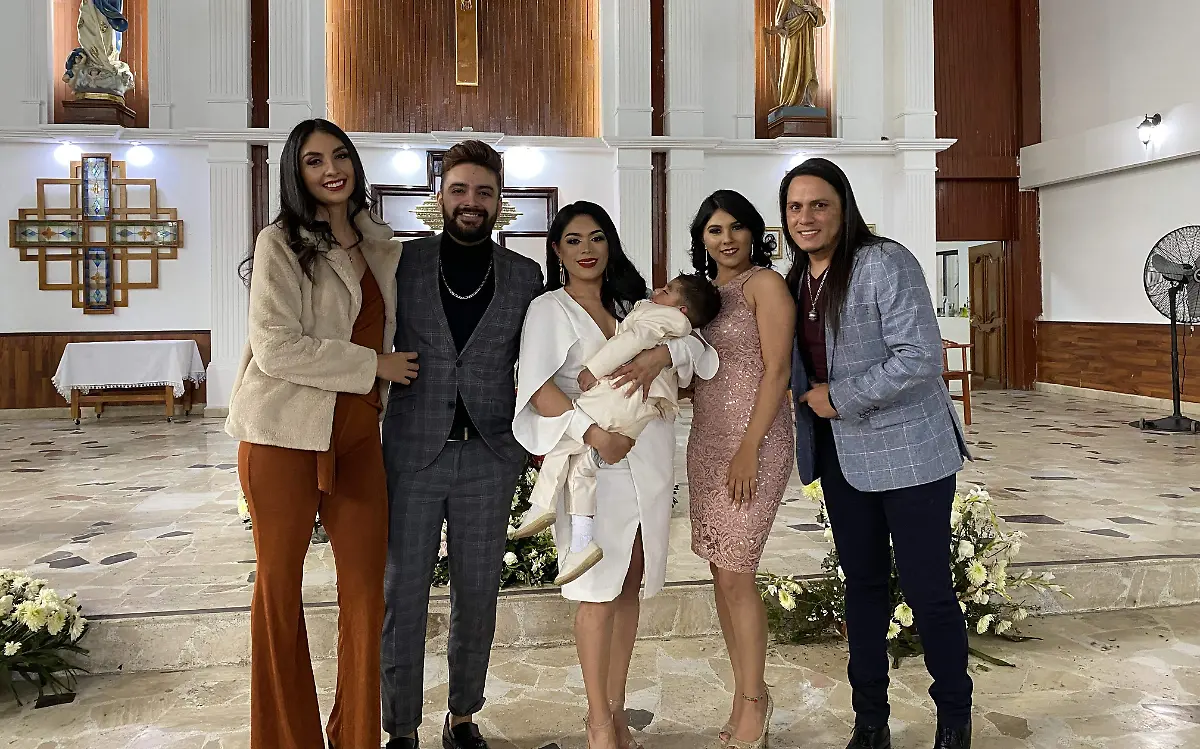 Recibe las aguas bautismales Luis Alfonso