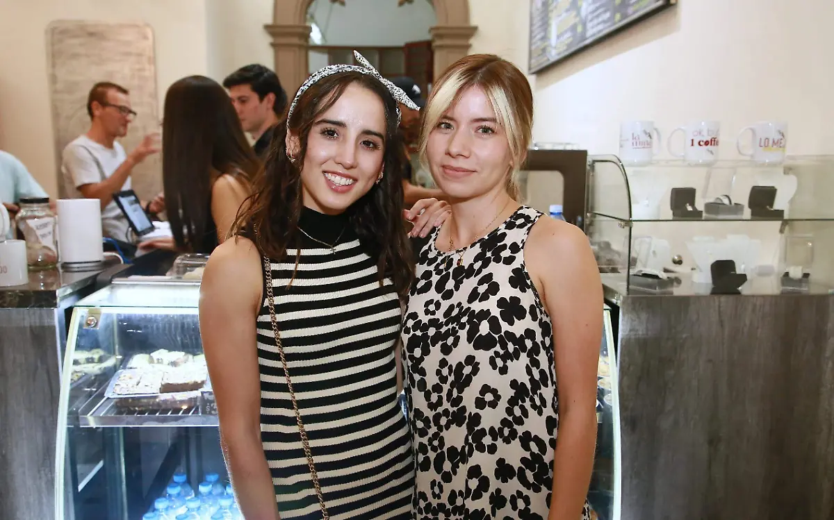 Comparten un momento agradable en café en “La Mina”