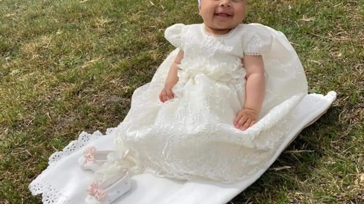 LA ENCANTADORA REGINA RENTERIA CASTRO...