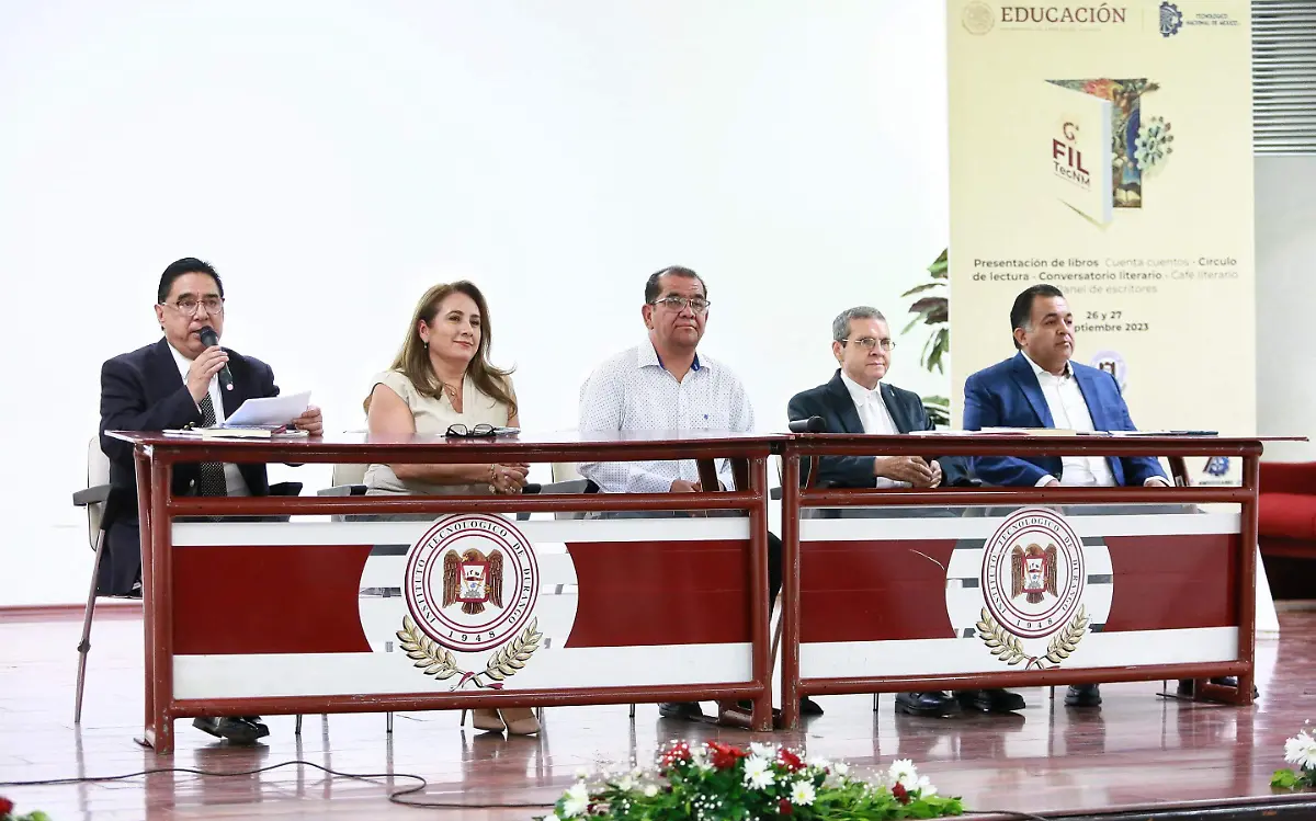 Presentan el libro “¡Gracias Tecno!... Mi Orgullo”