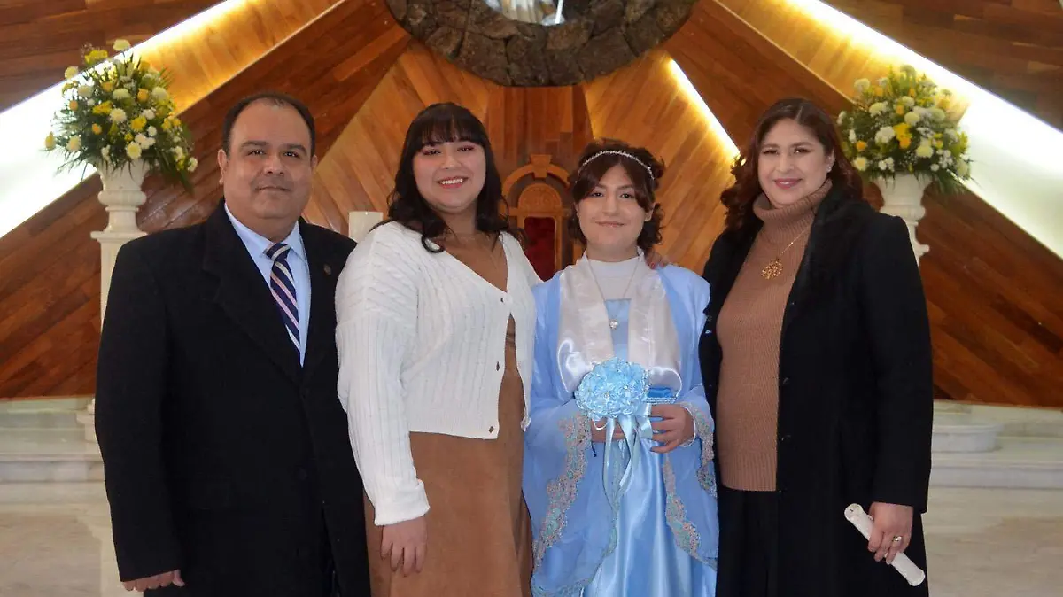 Diana Valdez Rodríguez celebra sus XV años