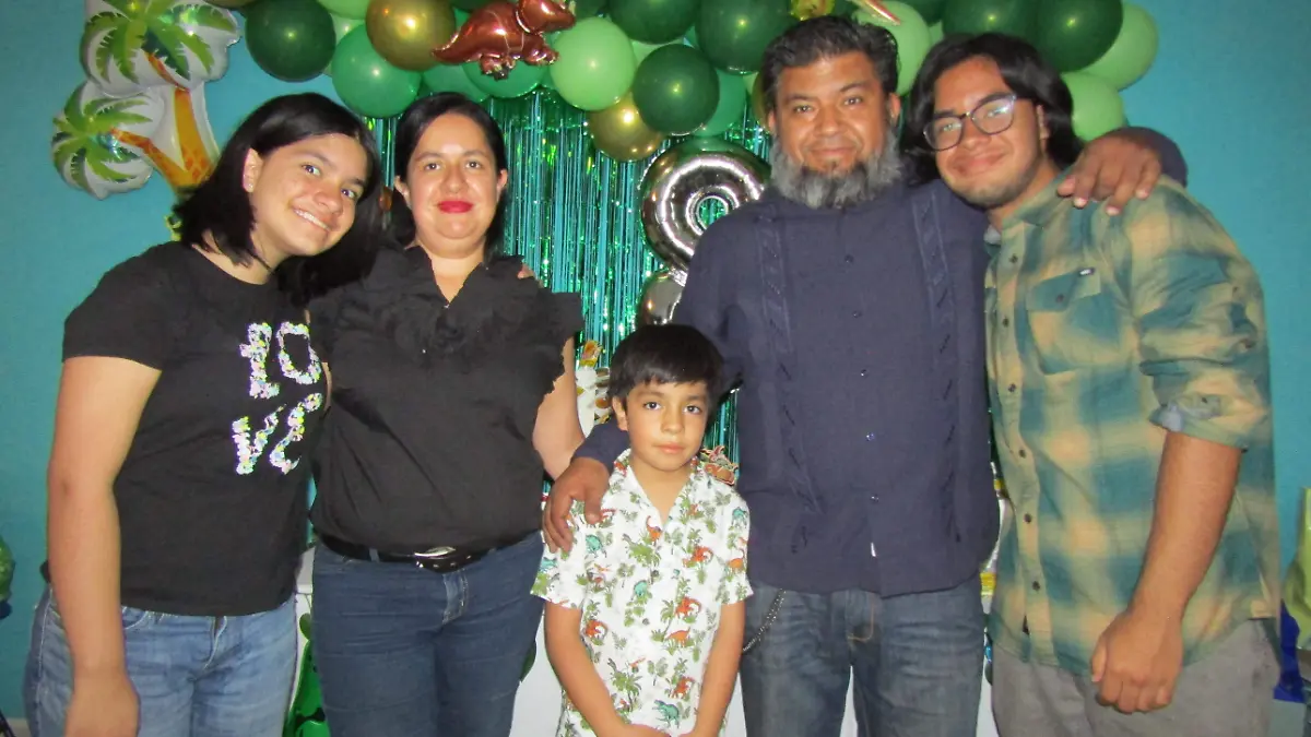 Celebran 8 años de vida de Alejandro Nájera Coria