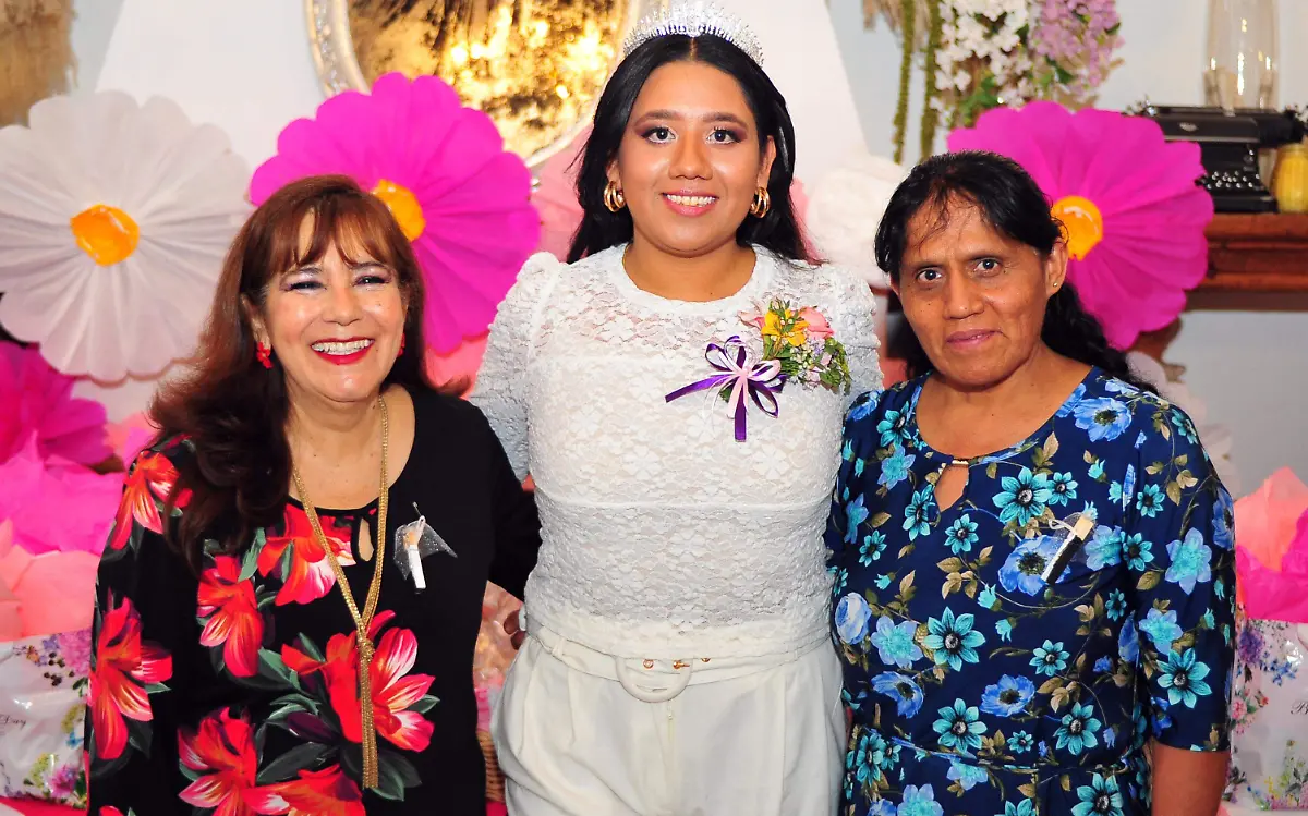 Celebra Dora Isela Rodríguez su despedida de soltera