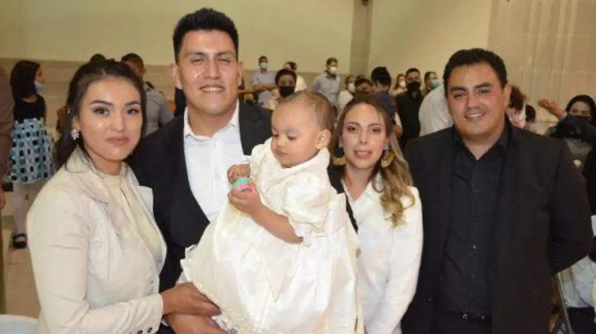 Rubí Reyna es bautizada