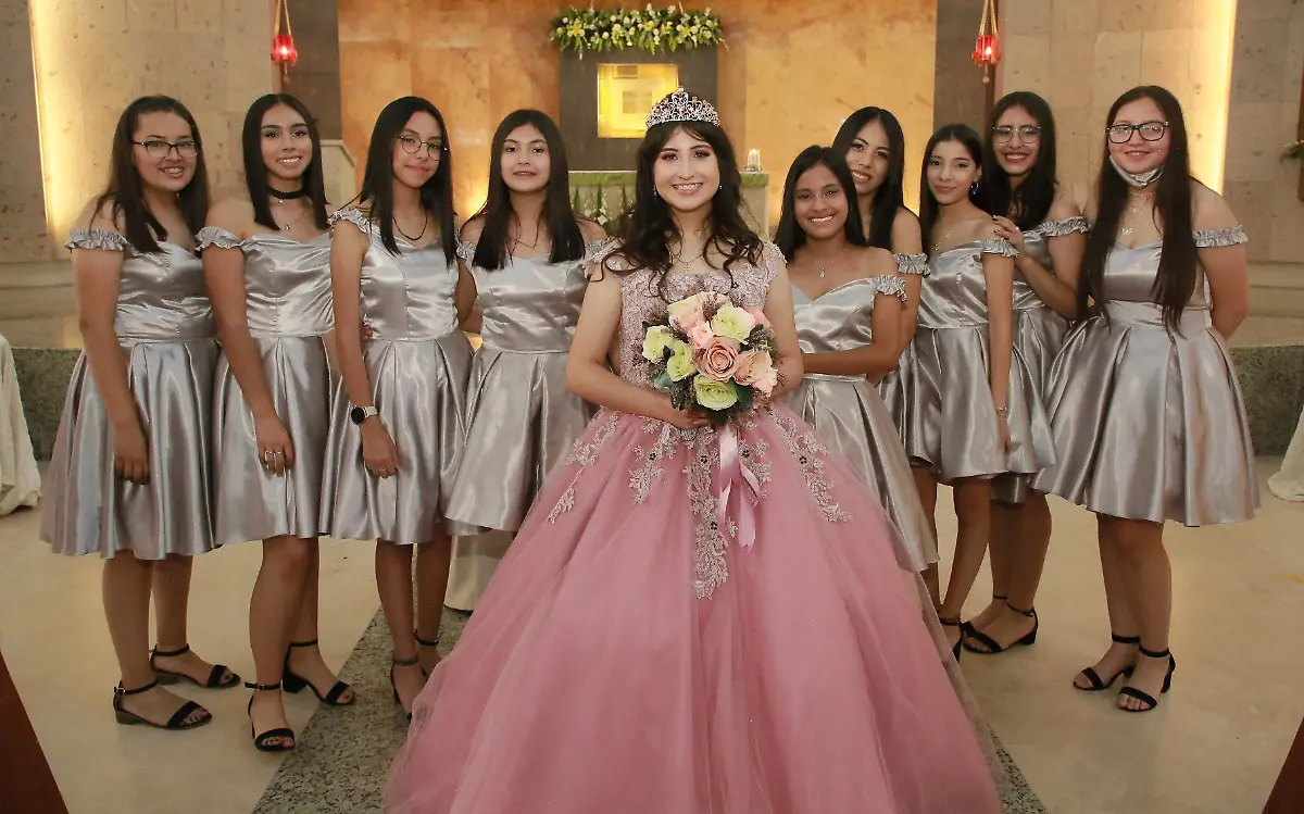 Inolvidables XV años de Bianca Vicent Ávalos Murillo