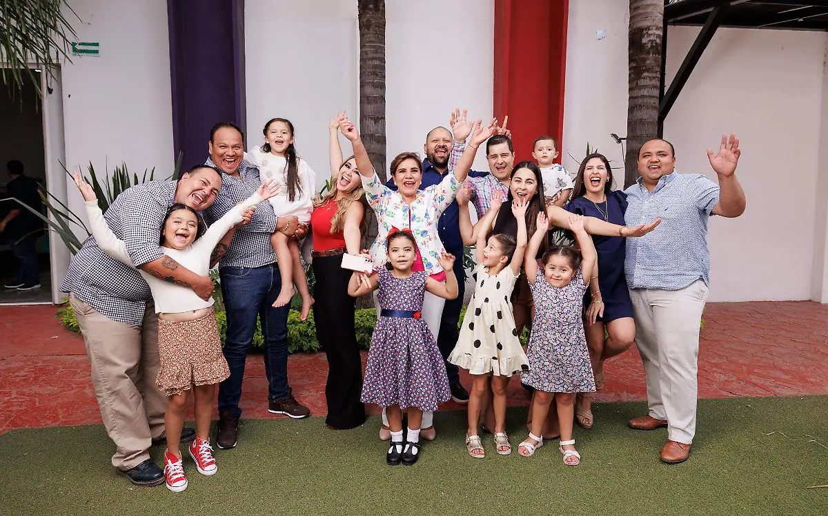 Feliz cumpleaños de Lupita Huerta