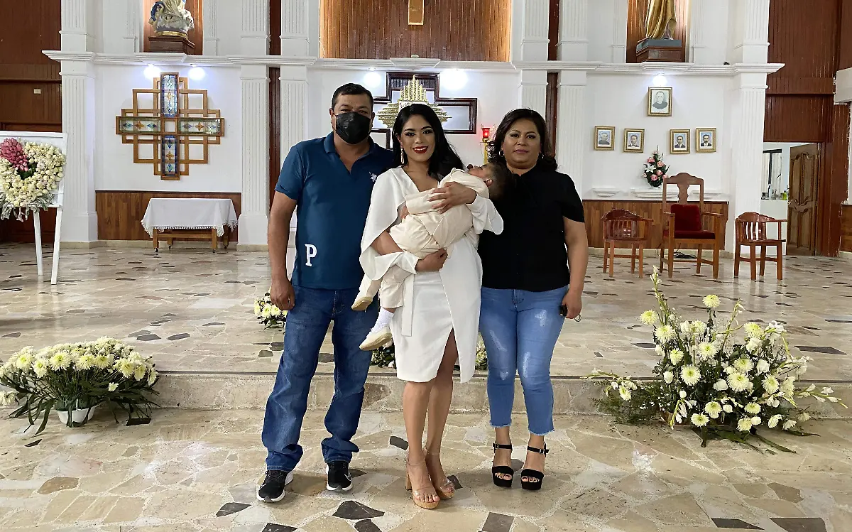 Recibe las aguas bautismales Luis Alfonso