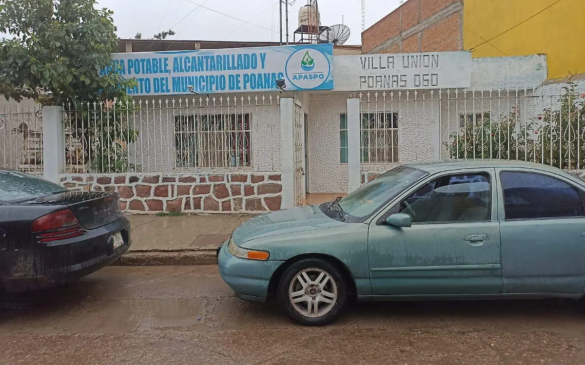 Llevan avisos a deudores de agua potable en Villa Unión
