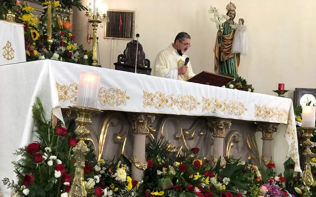 Con misa guadalupana, realizan la bendición de las rosas