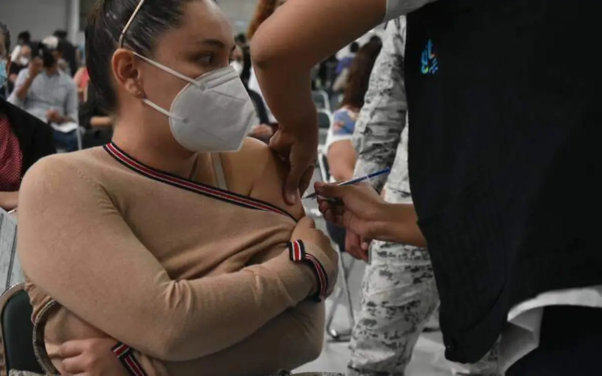 Piden-a-empresas-apoyar-a-sus-trabajadores-para-que-acudan-a-recibir-la-vacuna-contra-Covid-19