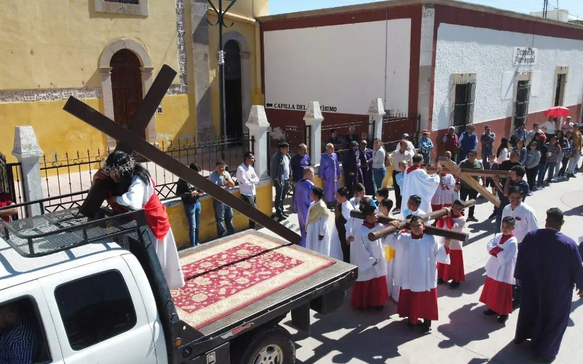 Realizan viacrucis viviente en el municipio de Canatlán, Durango