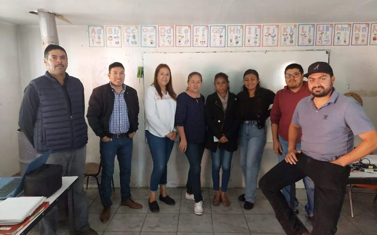 Maestros de La Rosilla, Durango, se preparan para el regreso a clases