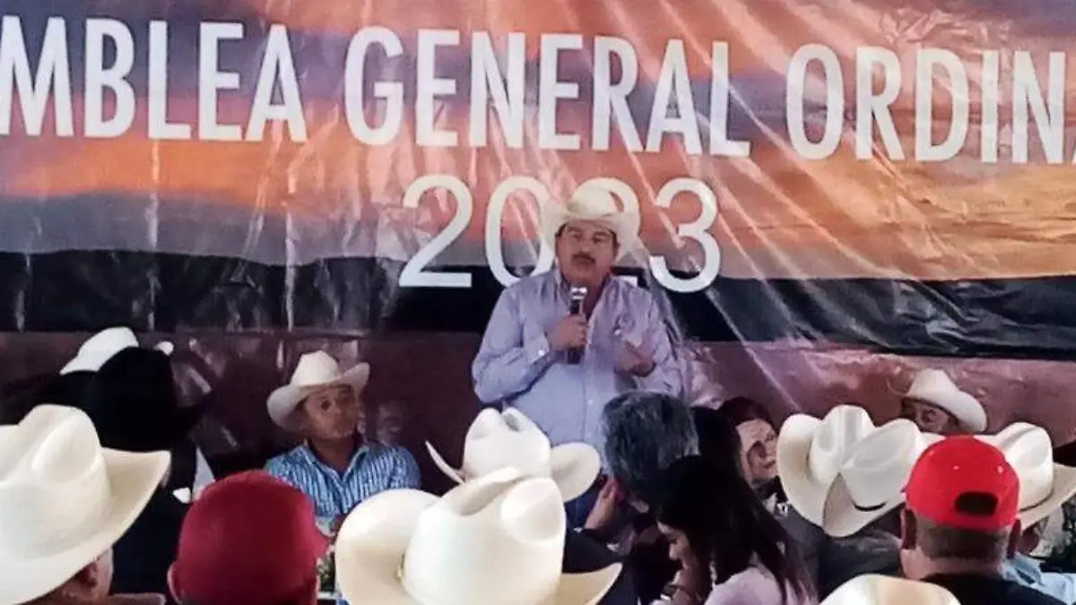 Realizan ganaderos de Poanas asamblea anual