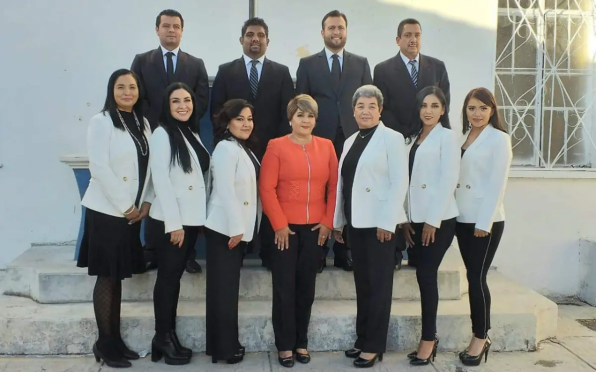 Canatlenses reciben medalla