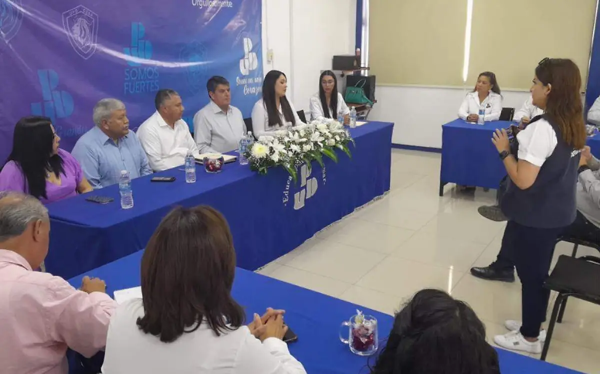 Arrancan los cursos de inglés para docentes de la Laguna