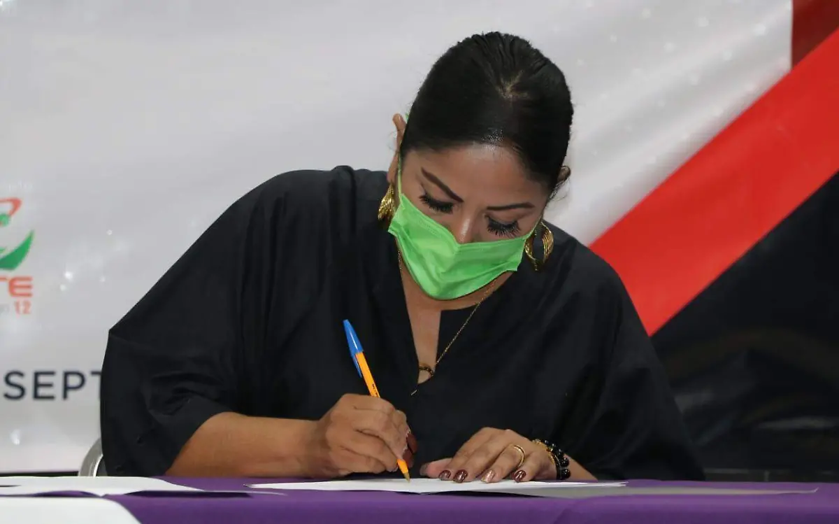 Concretan convenio para instalar educación para adultos en Velardeña, Cuencamé