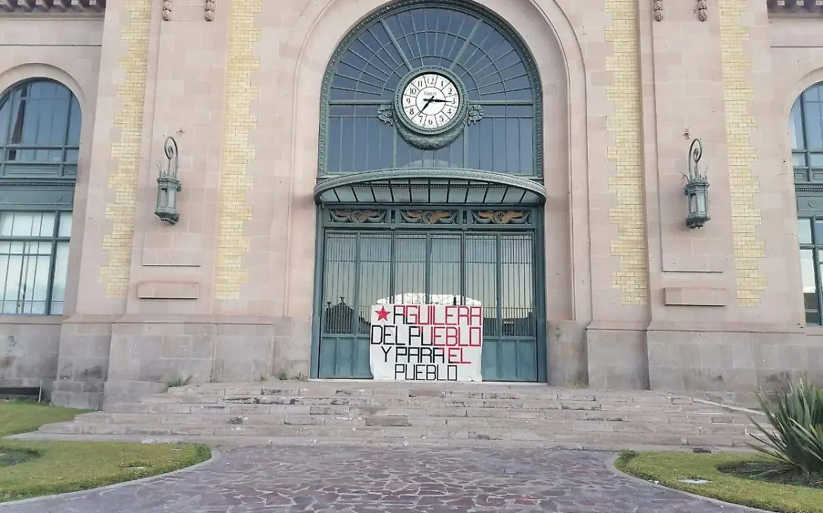 Protesta estudiantil en la Normal de Aguilera