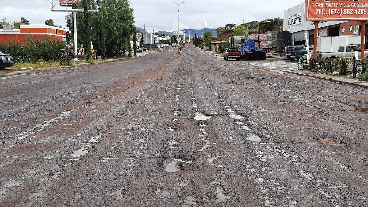 Baches y hoyos