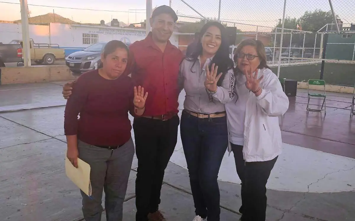 Se reúnen líderes de Morena en Poanas