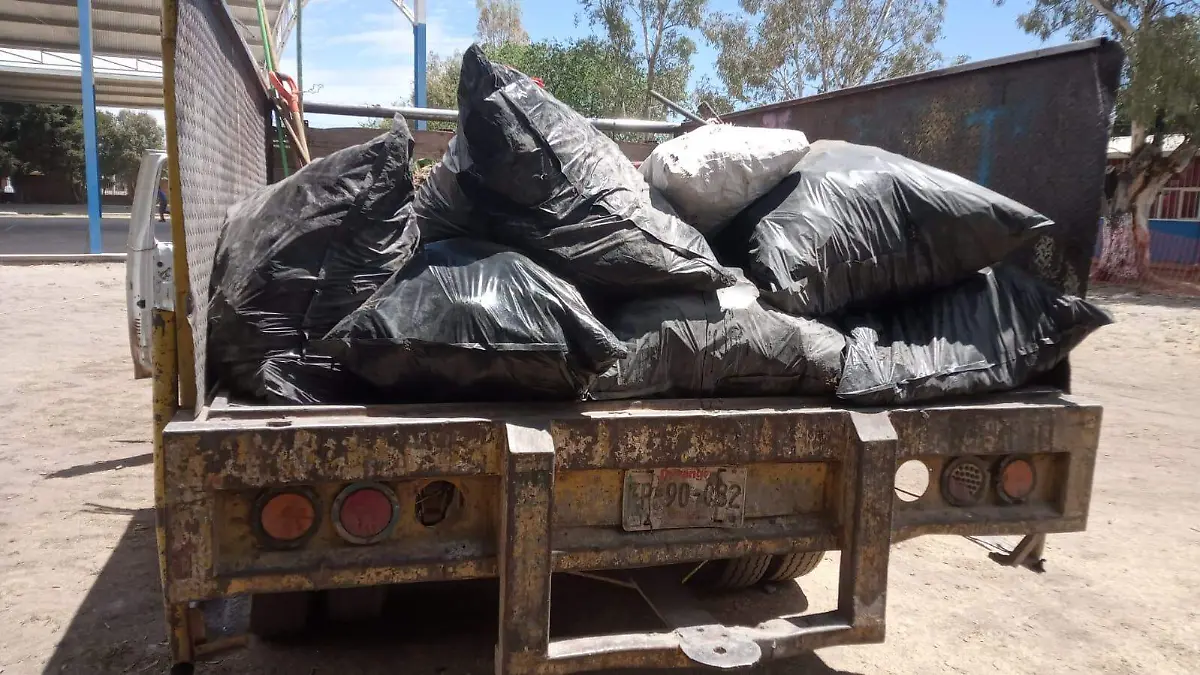 Camiones recolectores de basura doblarán turnos en Canatlán