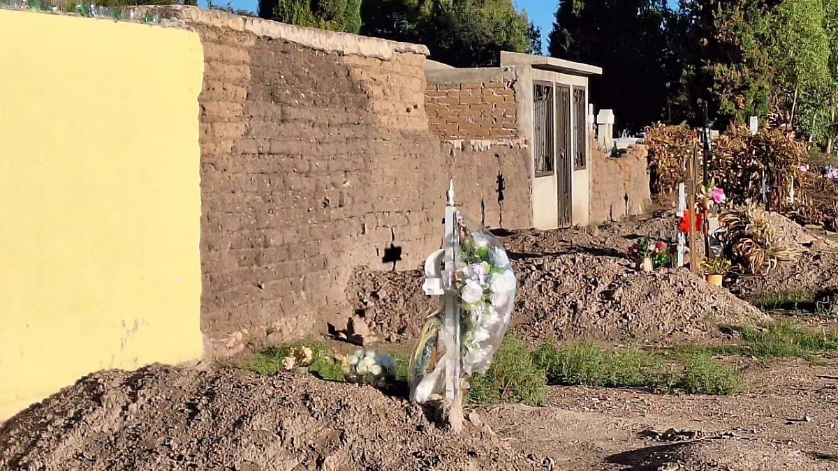 Amplían panteón de Canatlán como medida preventiva