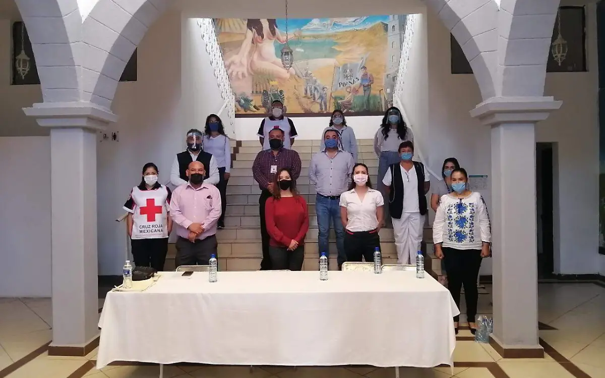 Capacitan a comerciantes