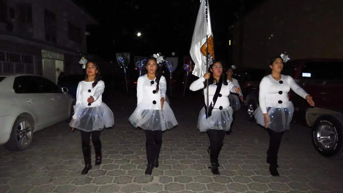 Realiza CBTA #28 desfile navideño en Canatlán