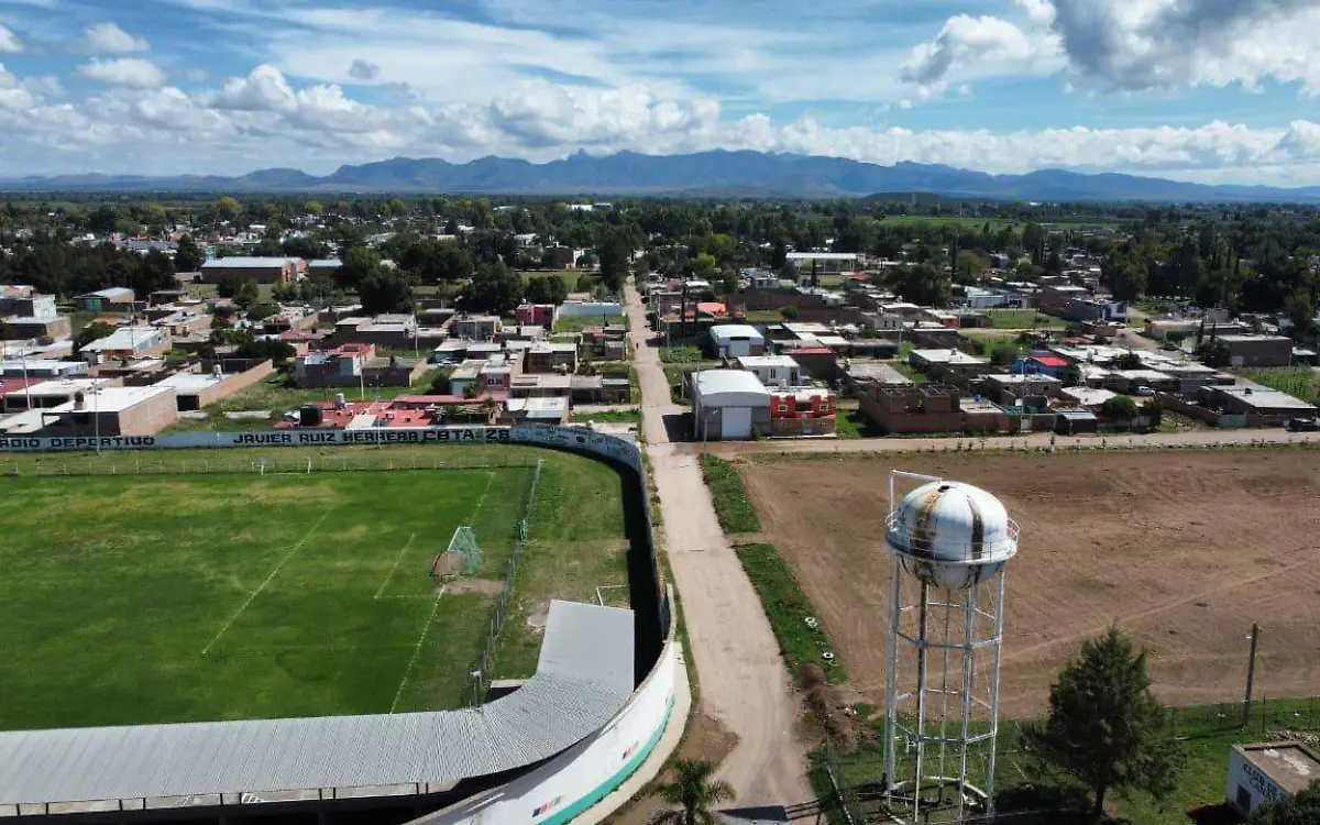 Acondicionan campo de futbol en Canatlán
