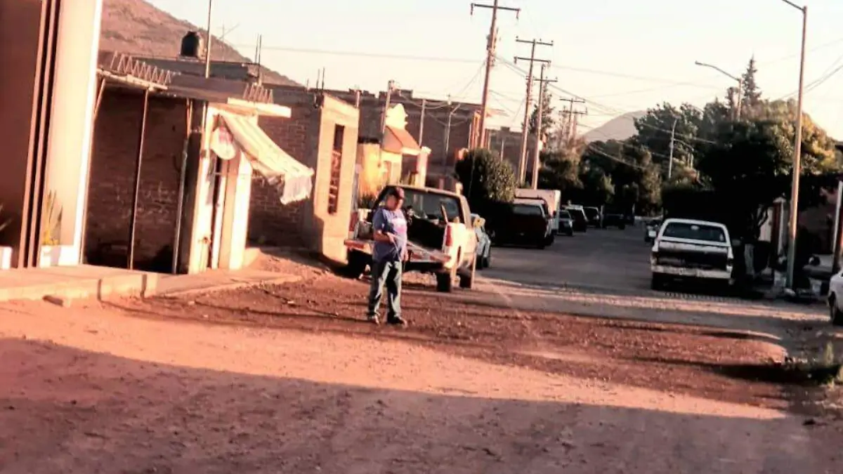 Reportan desperdicio de agua potable en Canatlán