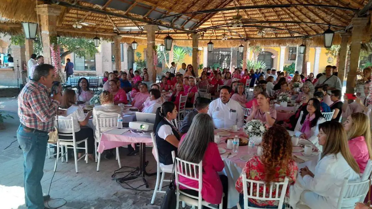 Realiza Coesvi de la Laguna "Café Rosa"