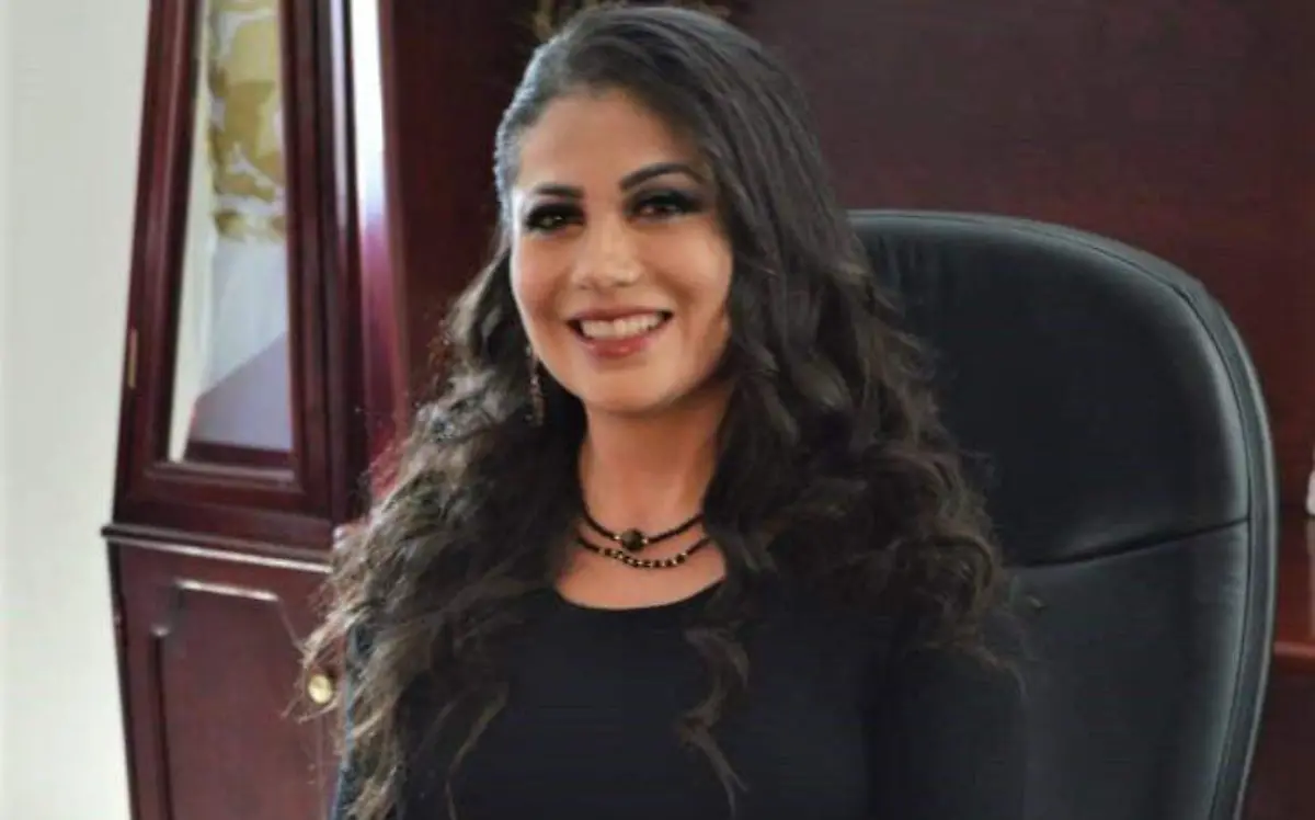 Rectora Sonia Sicsik Arevalo