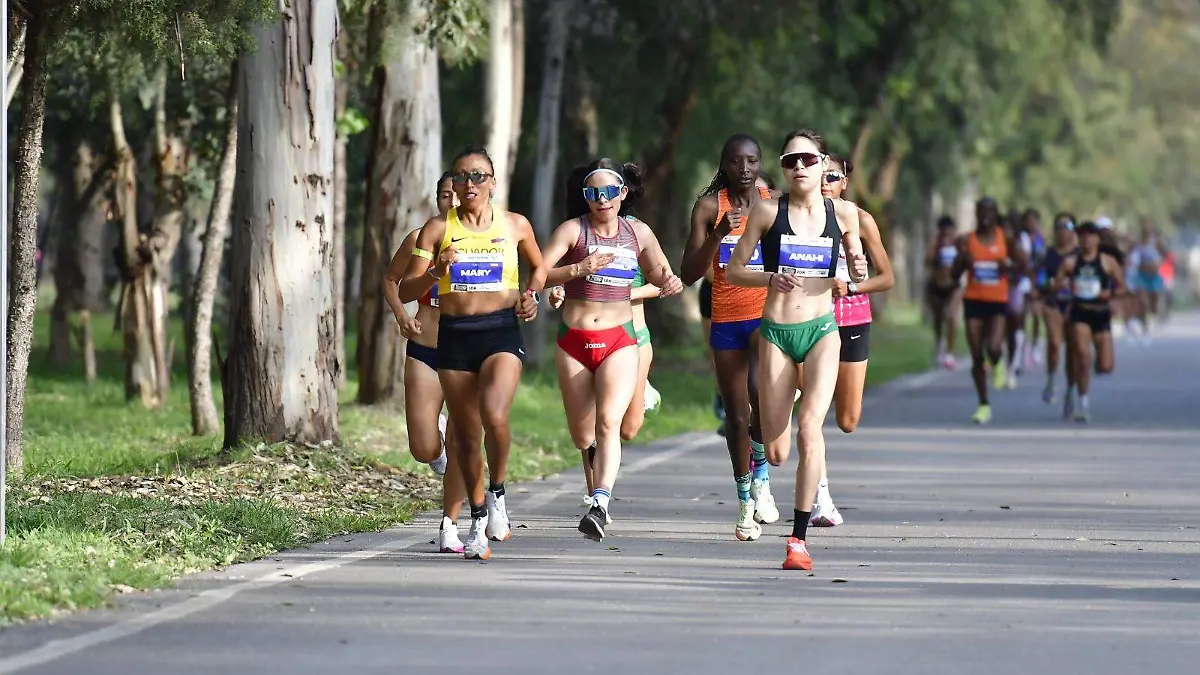 Anahí Álvarez arrasa en el internacional de 10K MarathonTV