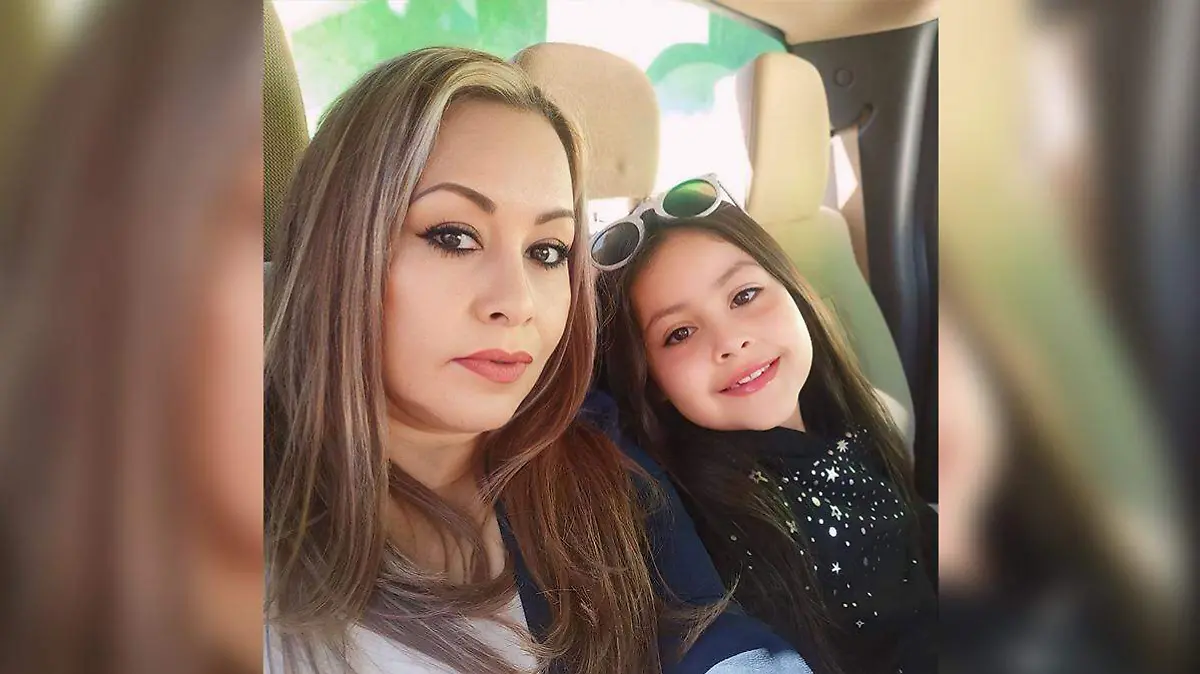 Yolanda Solís Sosa y su hijita Yaritza García Solís