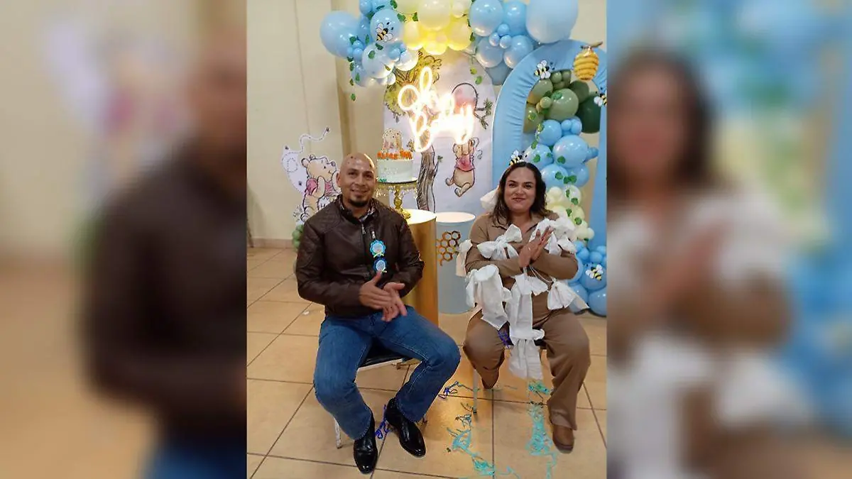 Yoli Rodríguez y Alejandro de la Rosa en su baby shower