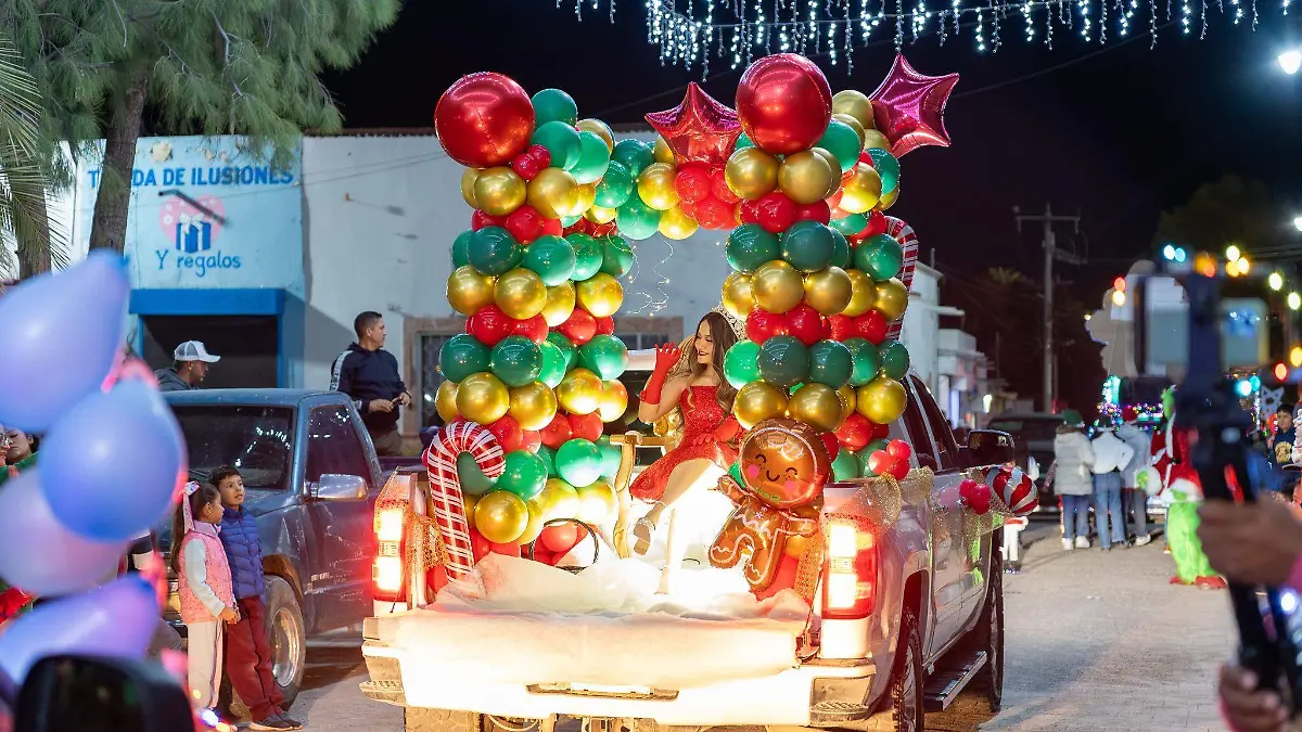 Presidencia en desfile navideño