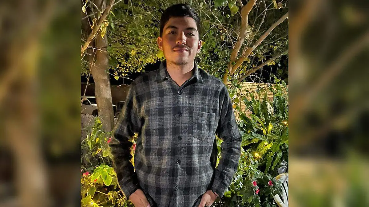 Cumplió años el guapo jovencito Alonso Herrera Villa