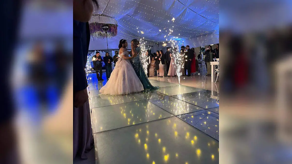 Victoria Kamilah celebra sus XV 