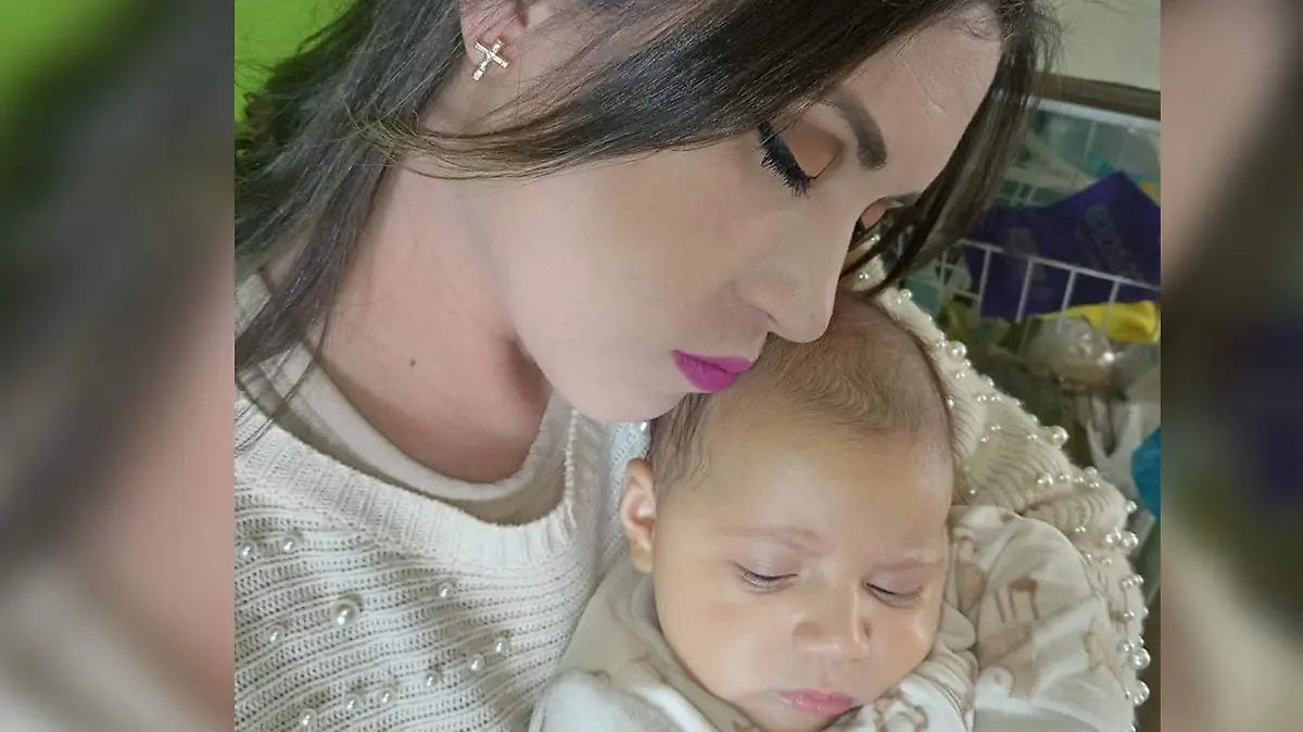 Tierna foto de Nancy Ramírez y su hermoso bebé