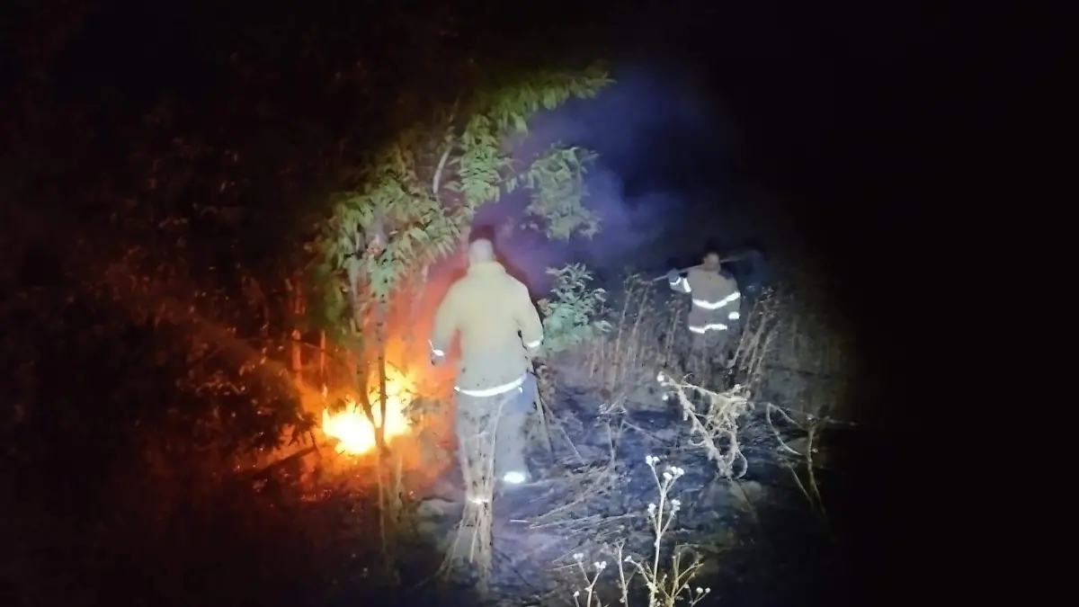 Sofocan incendio en el poblado La Ferrería