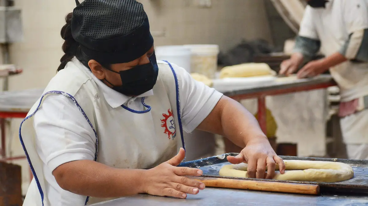 Elaboración de rosca de Reyes