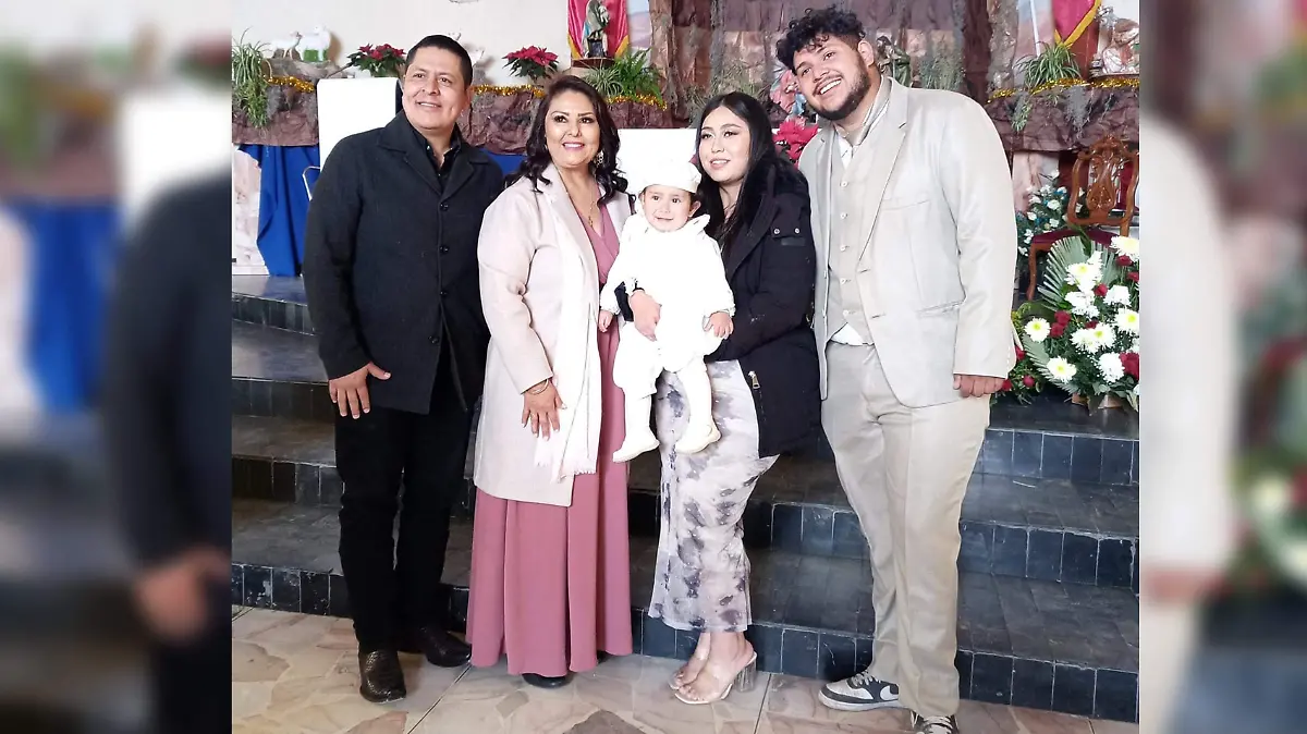 Precioso recibió el sacramento del bautismo Axel Daret Amador
