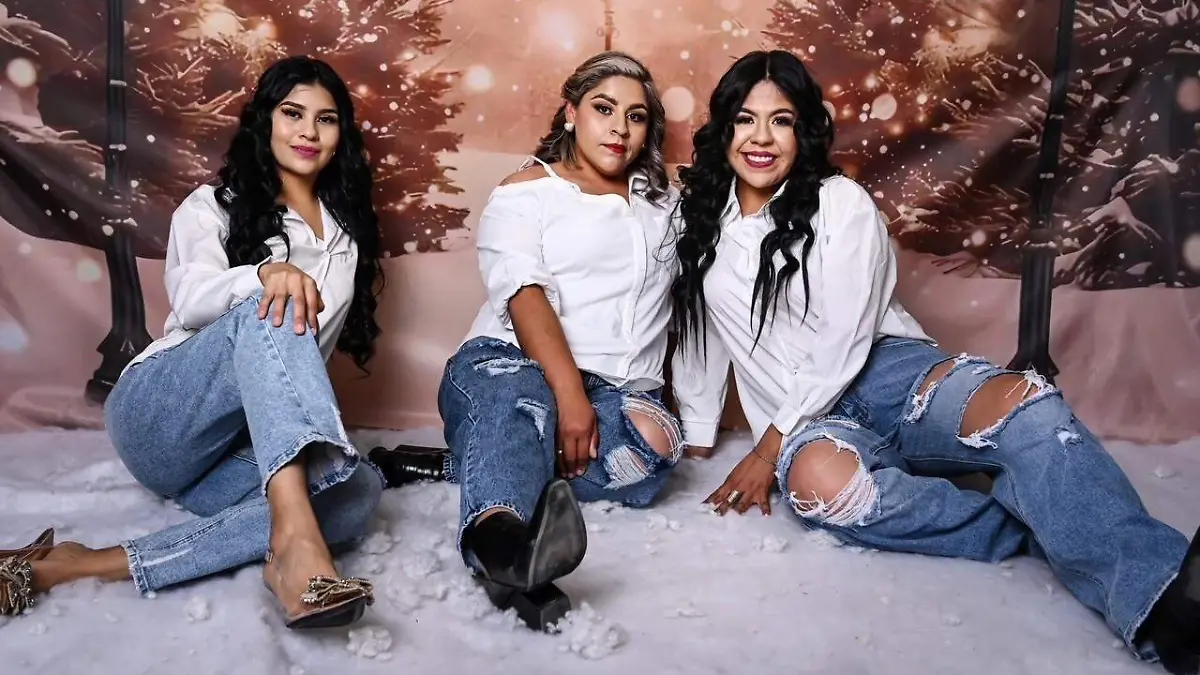 Cinthia Elizabeth González, Paloma y Yessenia Martínez nos regalan una linda sonrisa