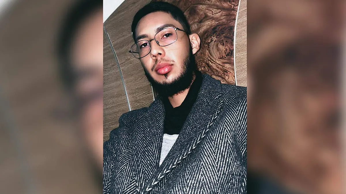 Engalana nuestro espacio social el apuesto licenciado Daniel Morales